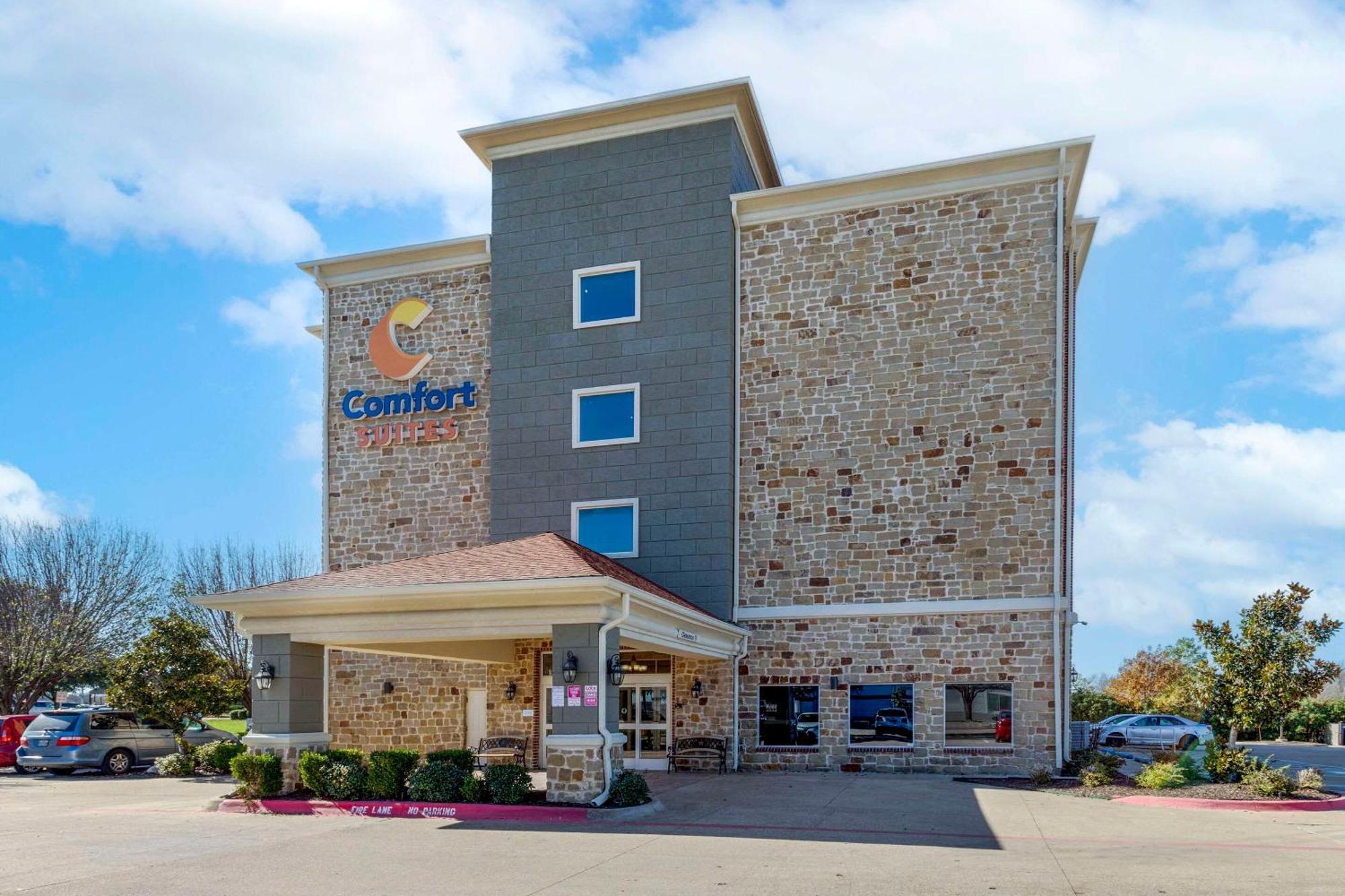 Comfort Suites Benbrook Esterno foto