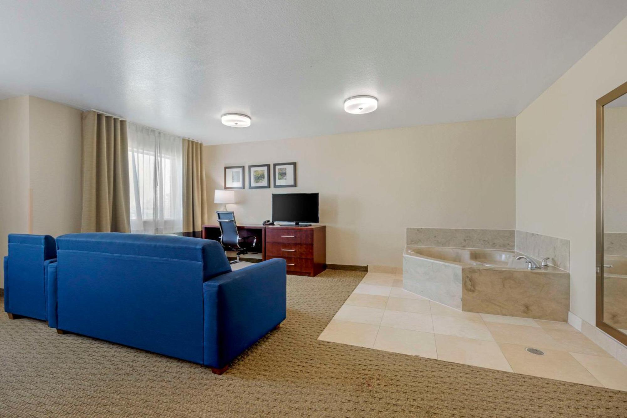 Comfort Suites Benbrook Esterno foto